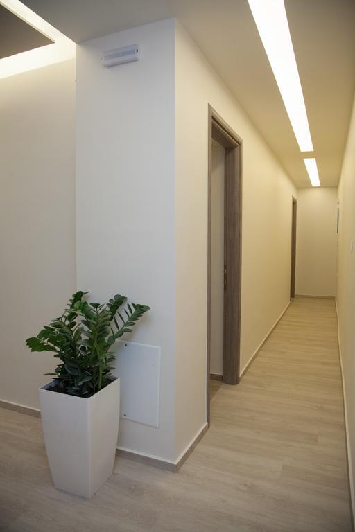 Light Blue Window Kamari Apartment Екстериор снимка