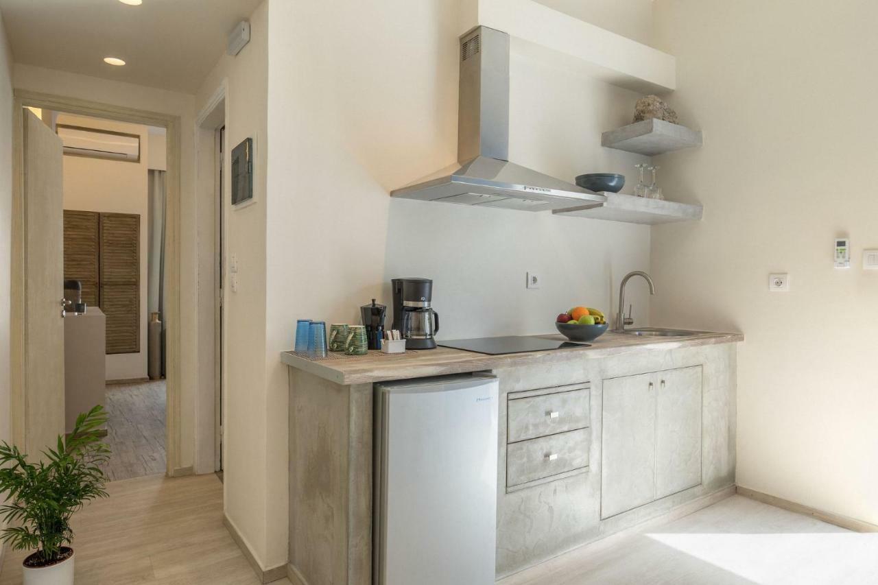 Light Blue Window Kamari Apartment Екстериор снимка