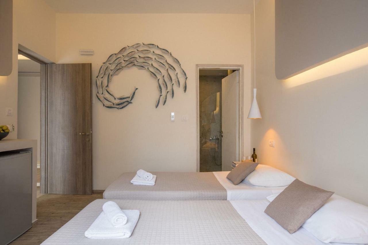 Light Blue Window Kamari Apartment Екстериор снимка