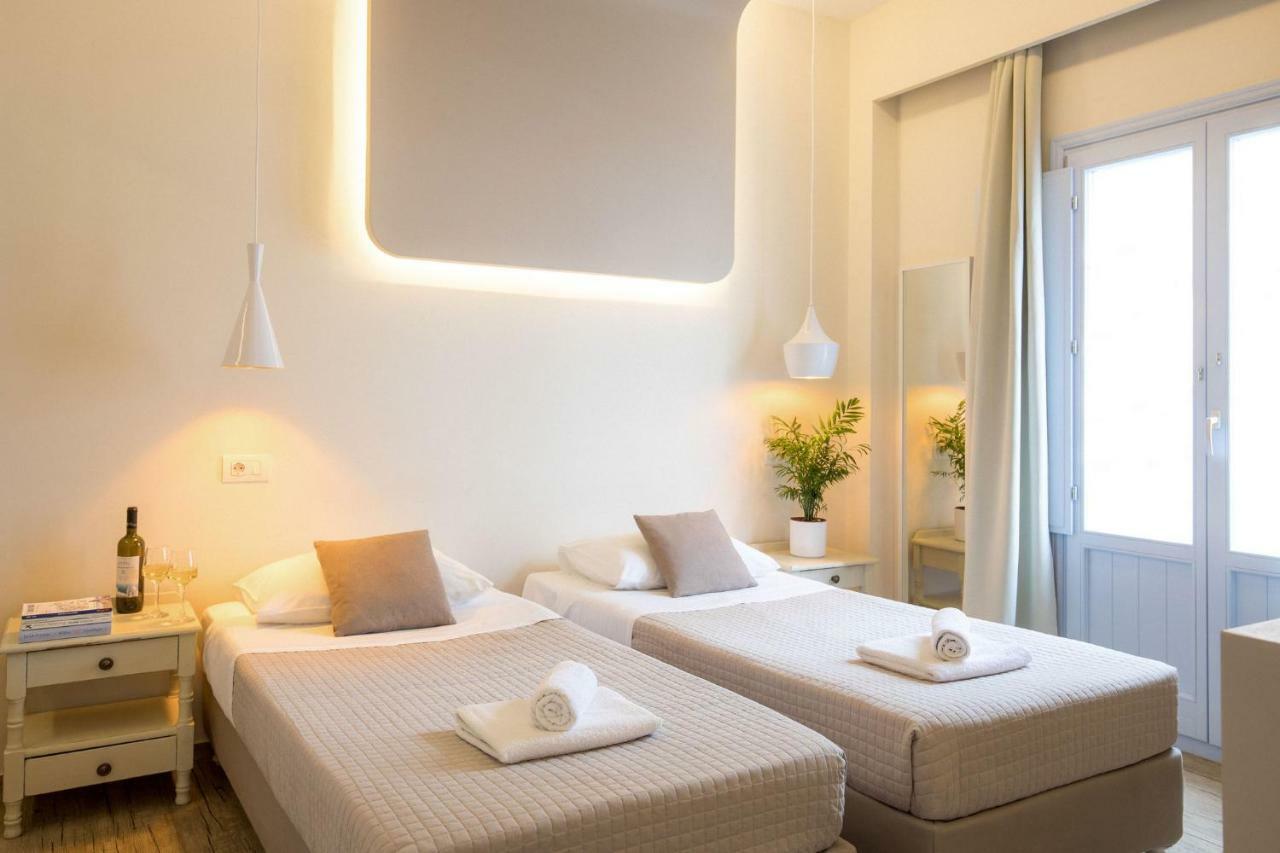 Light Blue Window Kamari Apartment Екстериор снимка