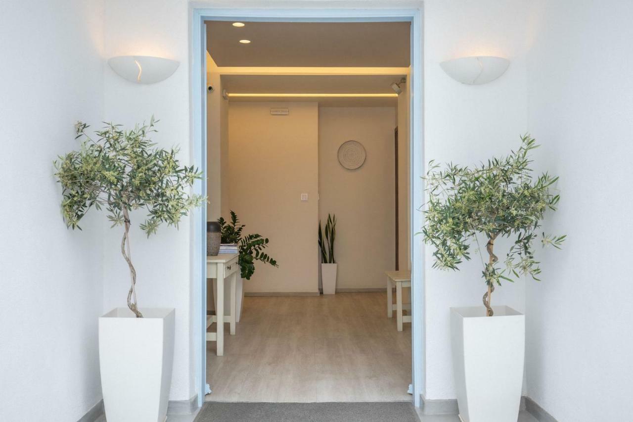 Light Blue Window Kamari Apartment Екстериор снимка